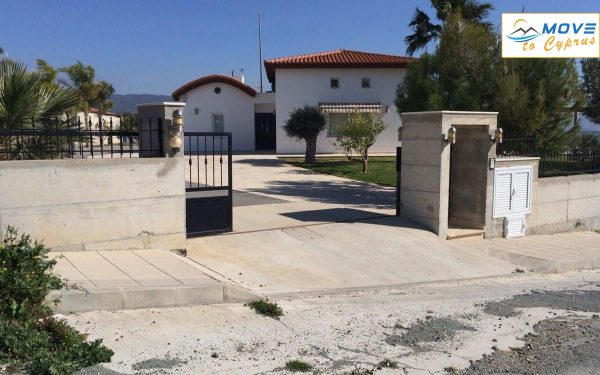 3 bedroom detached house for sale in Pareklisia