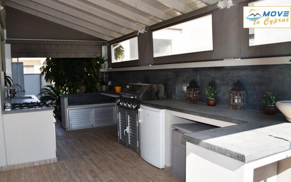 Detached villa for sale in agios athanasios 4 bedroom