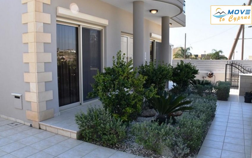Detached Villa for Sale in Agios Athanasios with 4 Bedrooms