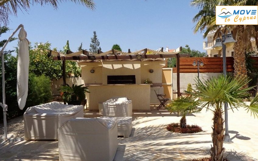 5 bedroom Villa for sale in kalogirous