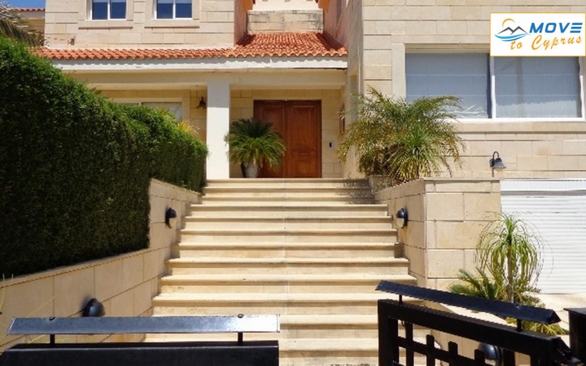 5 bedroom Villa for sale in kalogirous