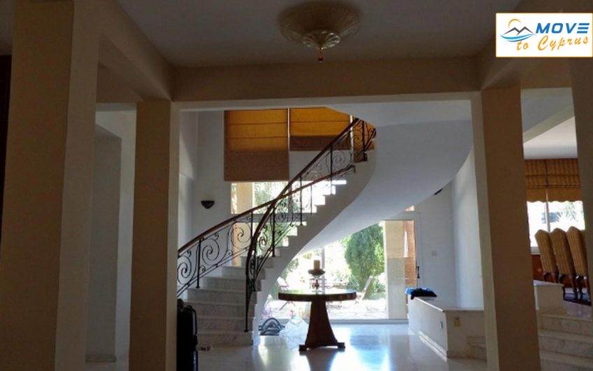 5 bedroom Villa for sale in kalogirous