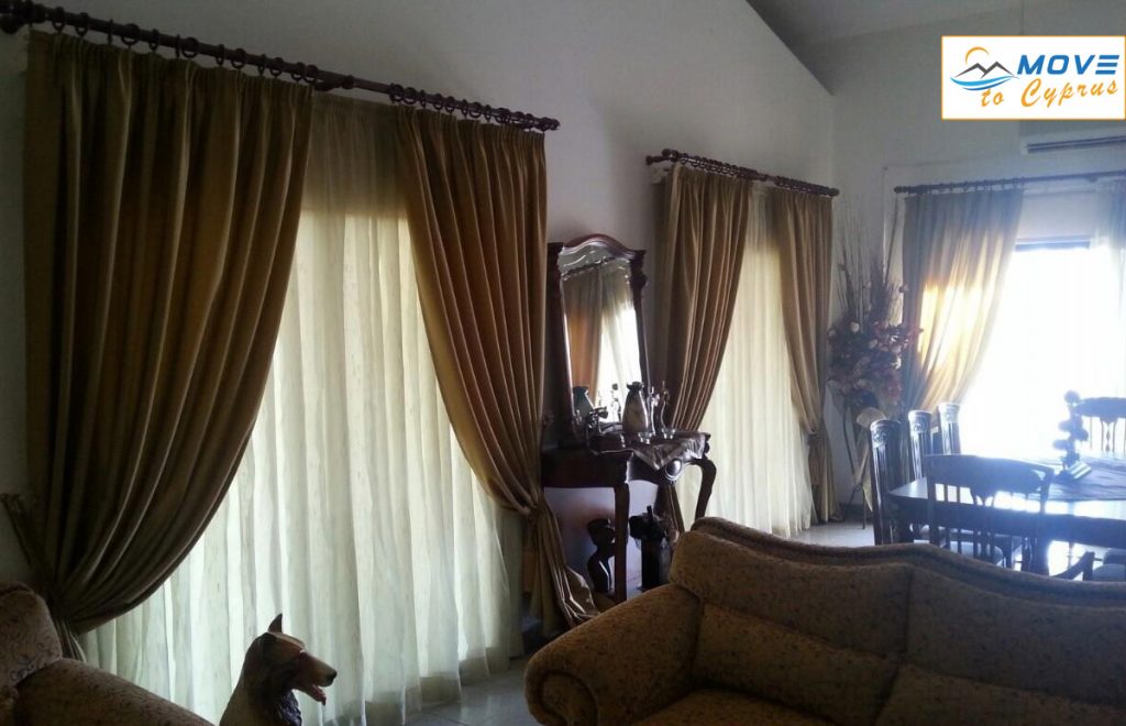 House for sale in agia fyla - 6 bedroom detached