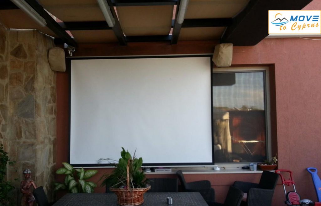 6 bedroom villa for sale in Agios Tychon