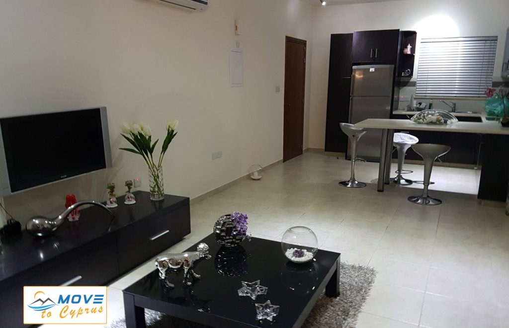 Ground floor 2 bedroom apartment Resale