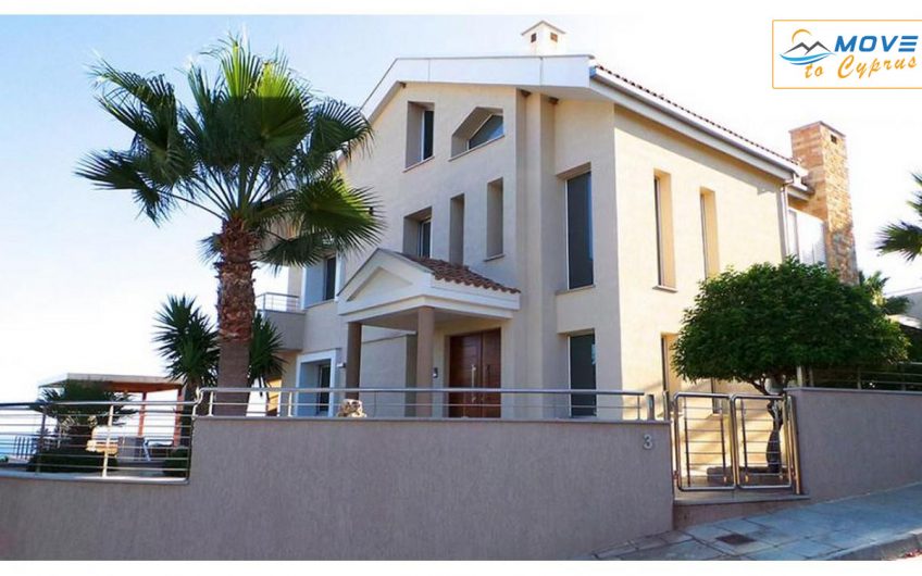 6 Bedroom Detached Villa for Sale in Agios Tychonas