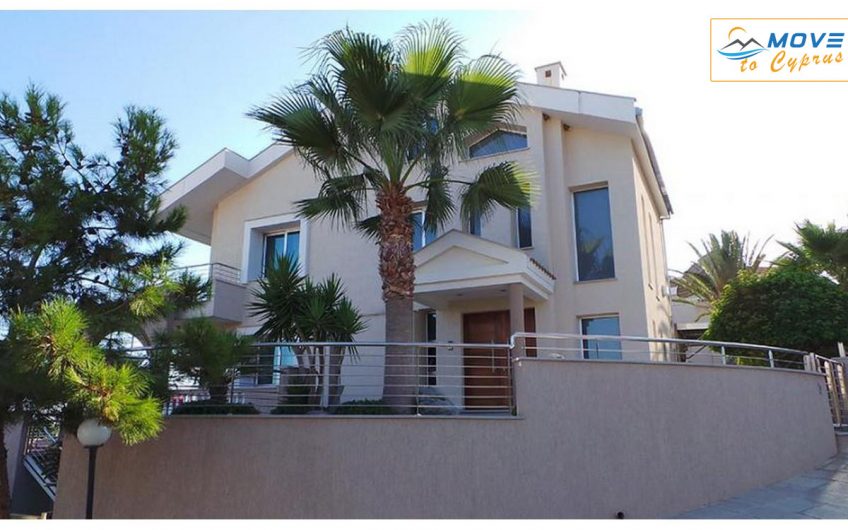 6 Bedroom Detached Villa for Sale in Agios Tychonas